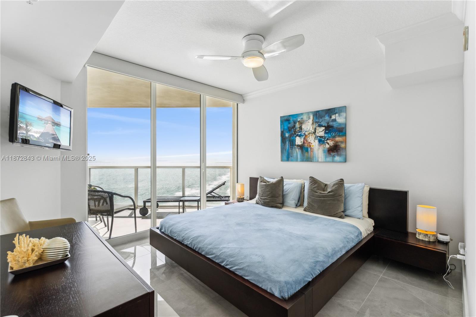 image La Perla Condo7