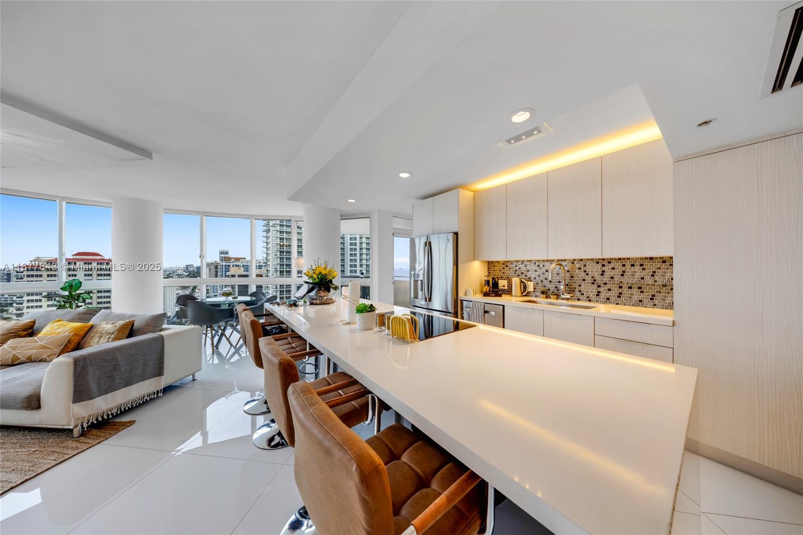 image La Gorce Palace Condo9