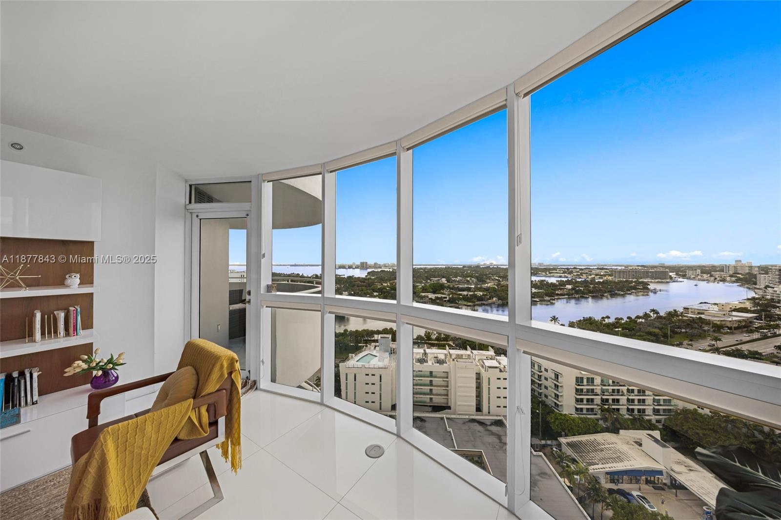 image La Gorce Palace Condo3