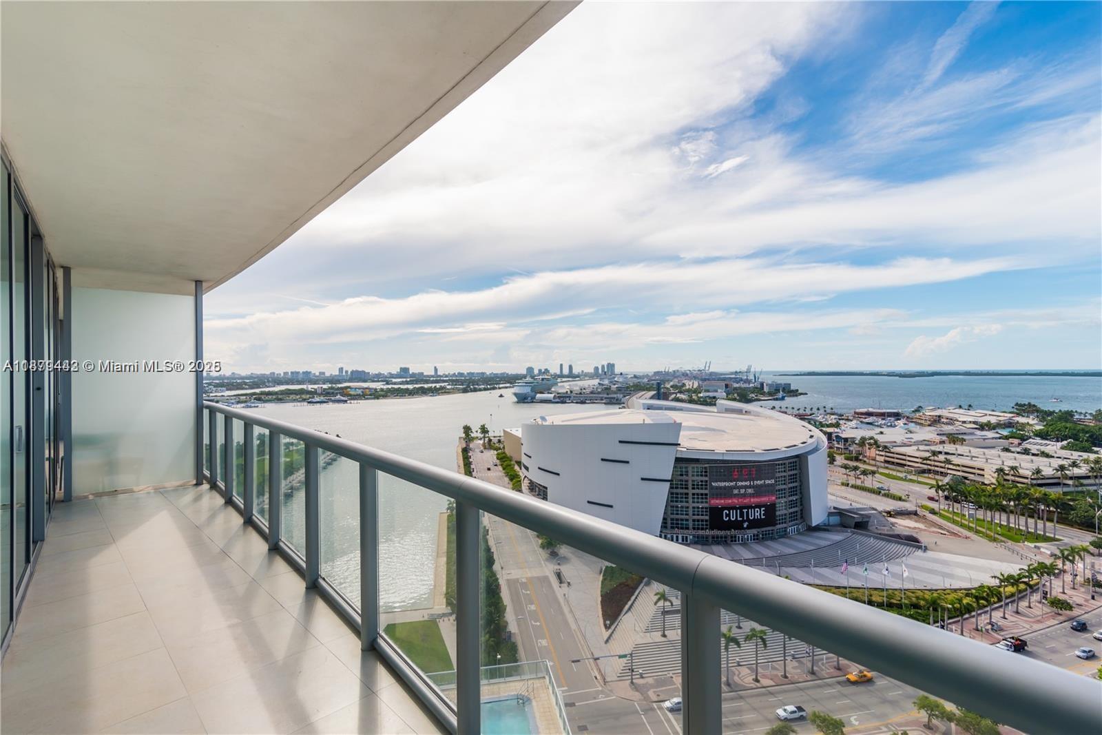 888 Biscayne Blvd #2103