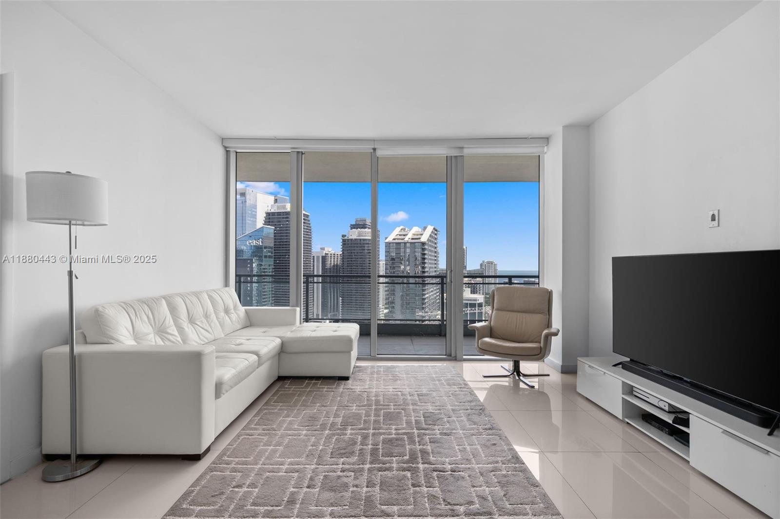 92 SW 3rd St #4403