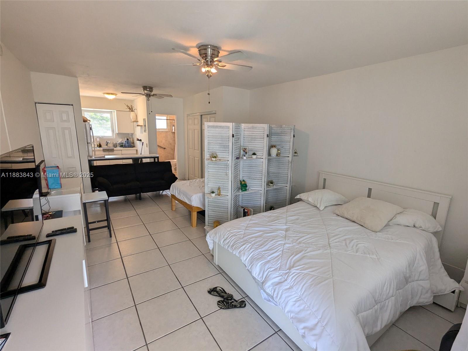 158 Ocean Dr #406