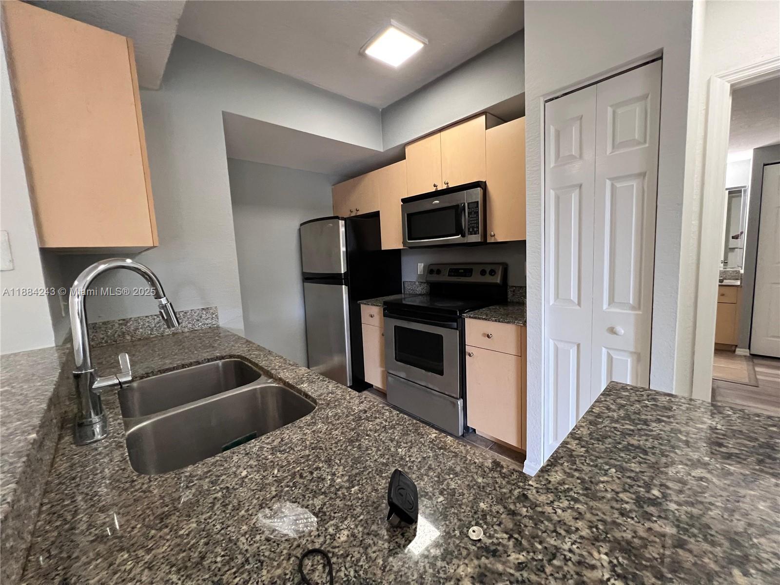 2400 Centergate Dr #102