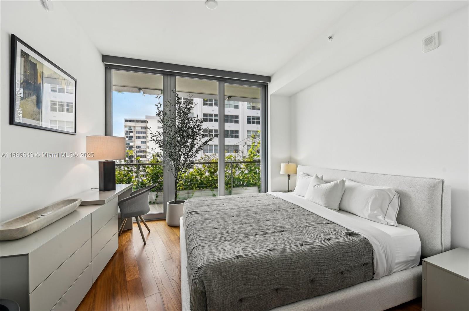 image Monad Terrace18