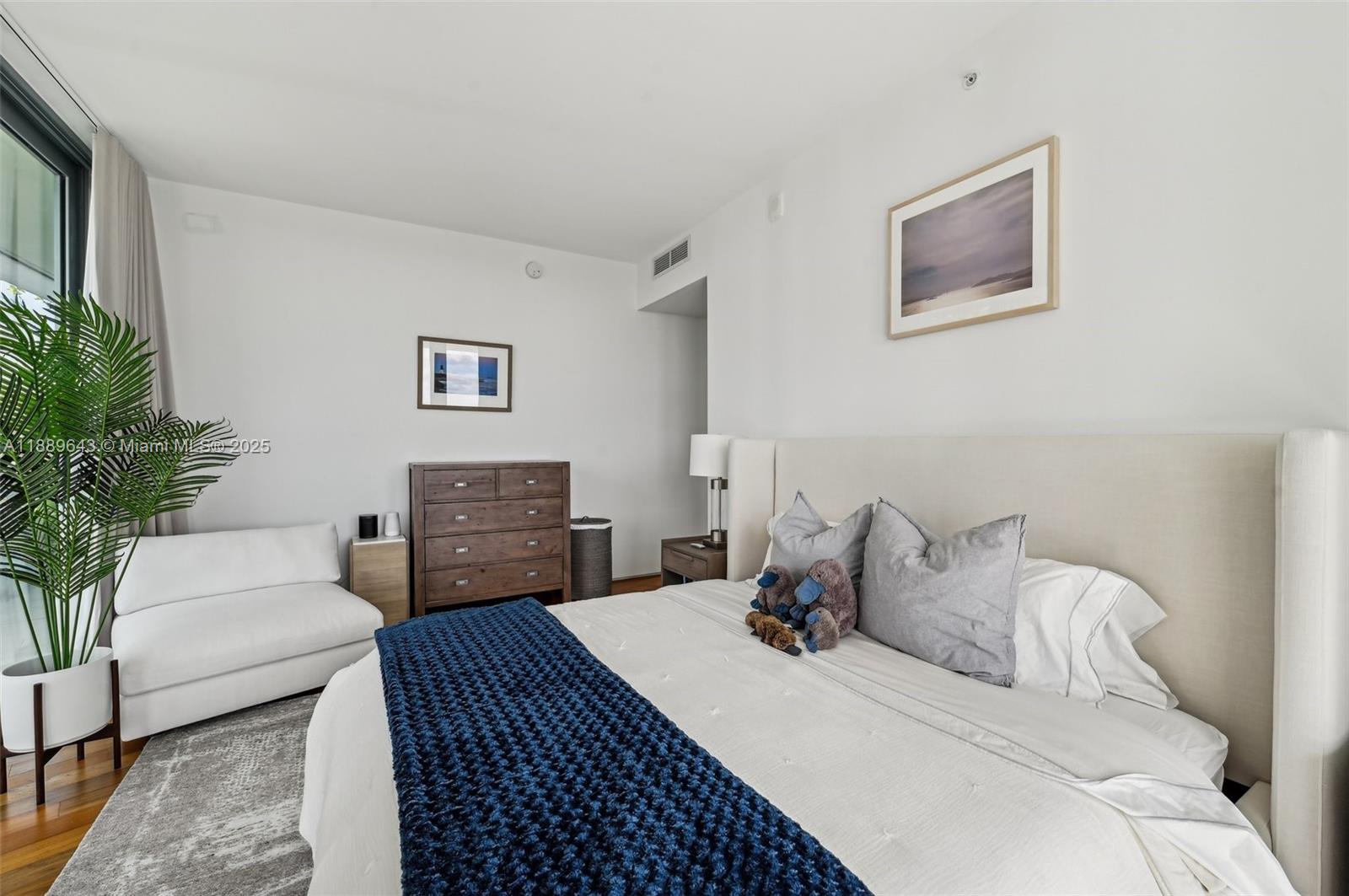 image Monad Terrace32