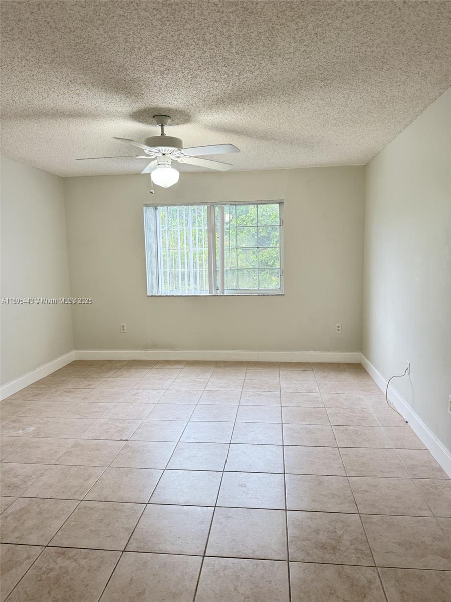 5015 Wiles Rd #205 Coconut Creek, FL 33073