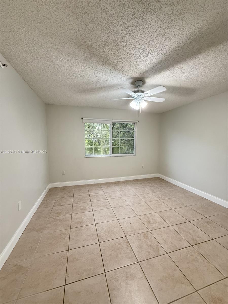 5015 Wiles Rd #205 Coconut Creek, FL 33073