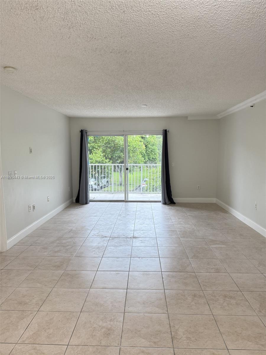 5015 Wiles Rd #205 Coconut Creek, FL 33073