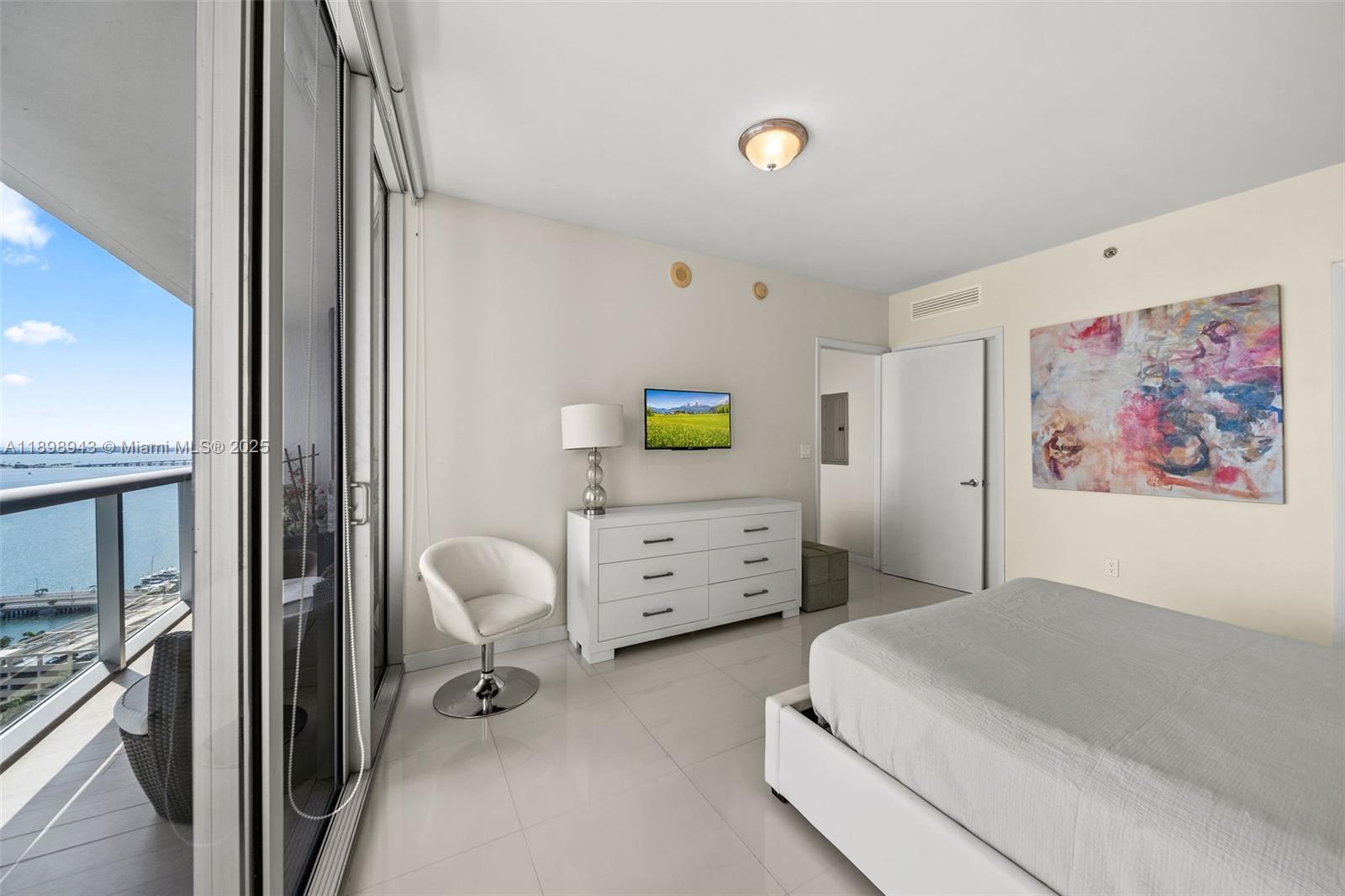 image Icon Brickell11