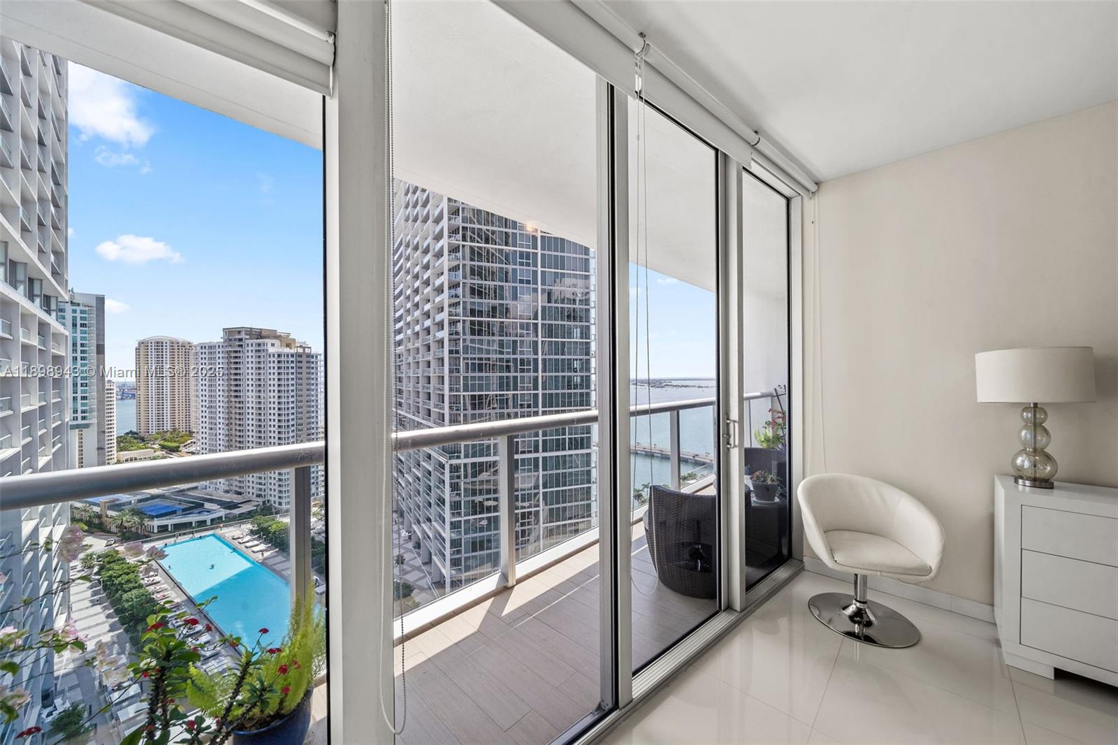 image Icon Brickell12