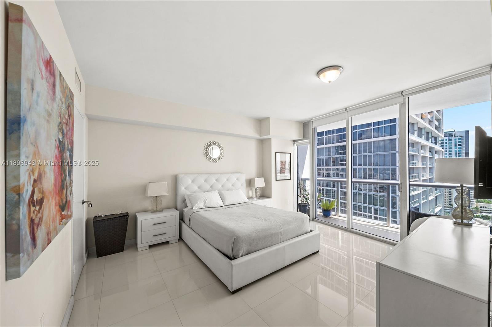 image Icon Brickell14