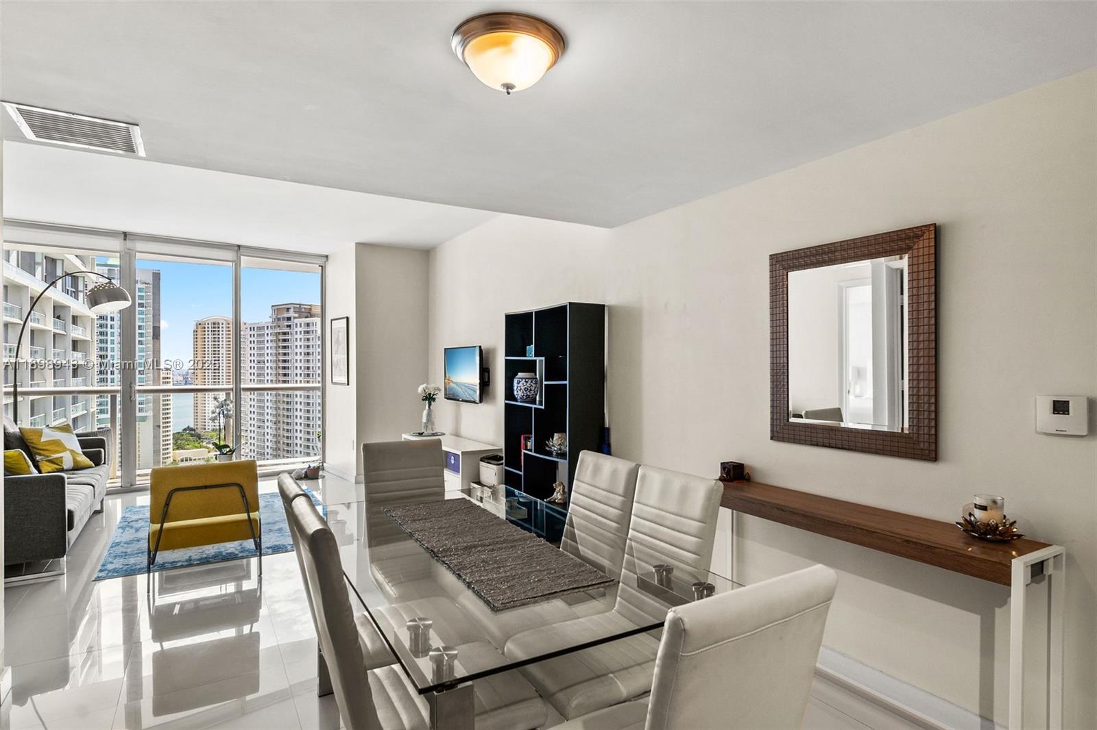 image Icon Brickell18