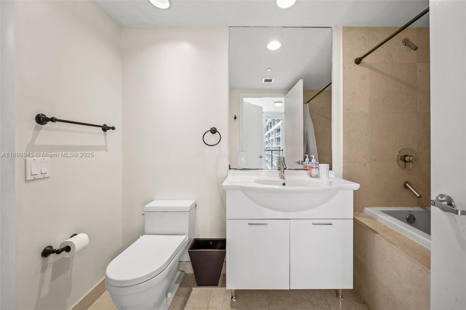 image Icon Brickell21