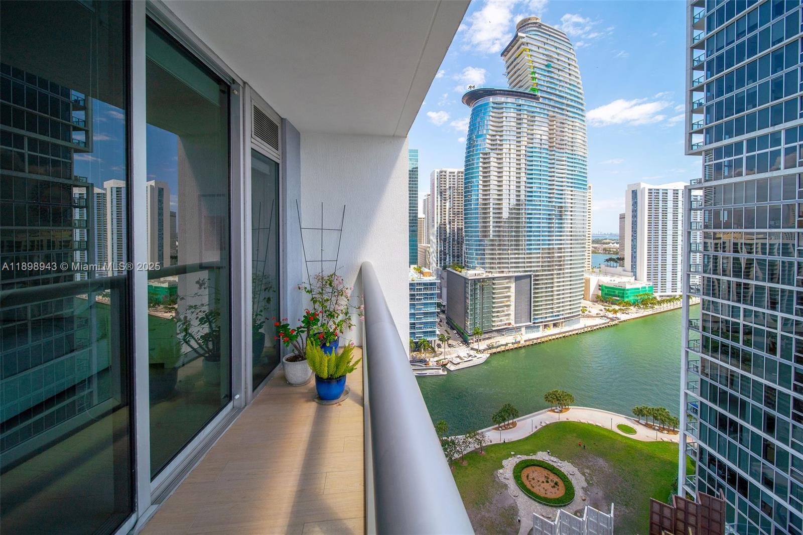 image Icon Brickell4