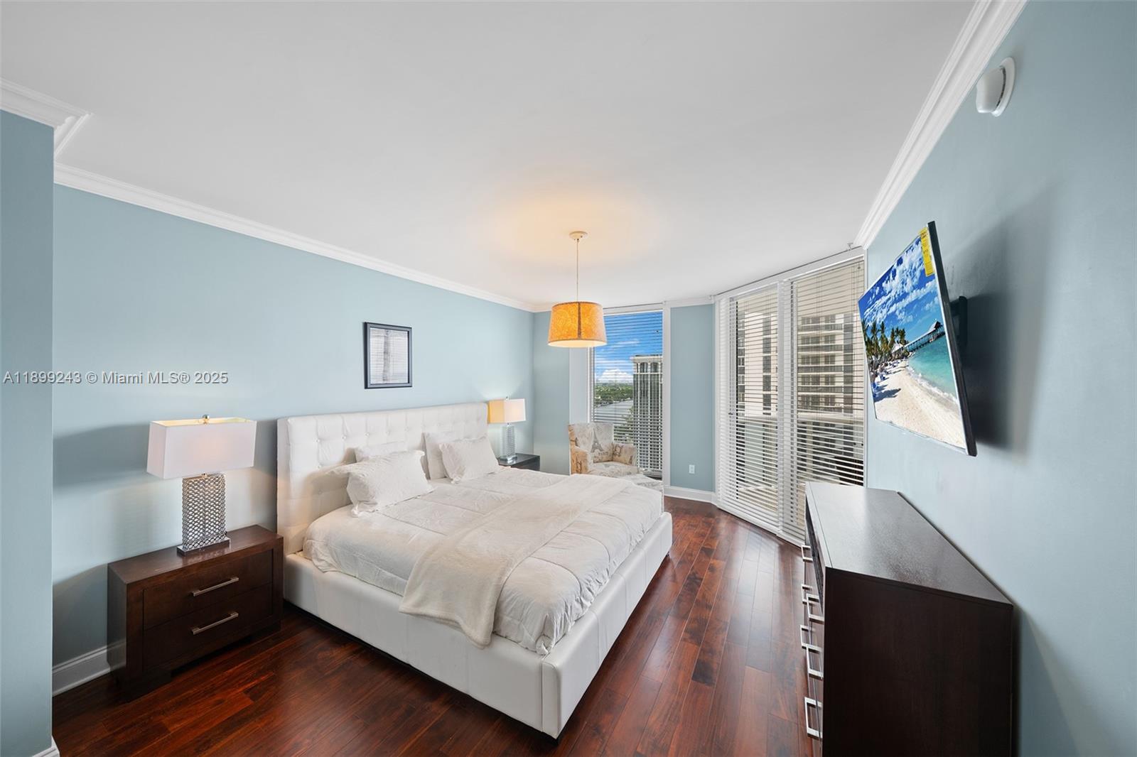 4775 Collins Ave #1708 Miami Beach, FL 33140