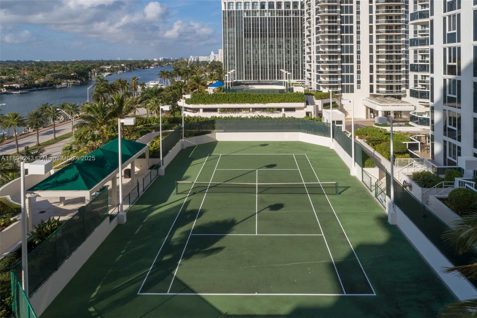 4775 Collins Ave #1708 Miami Beach, FL 33140