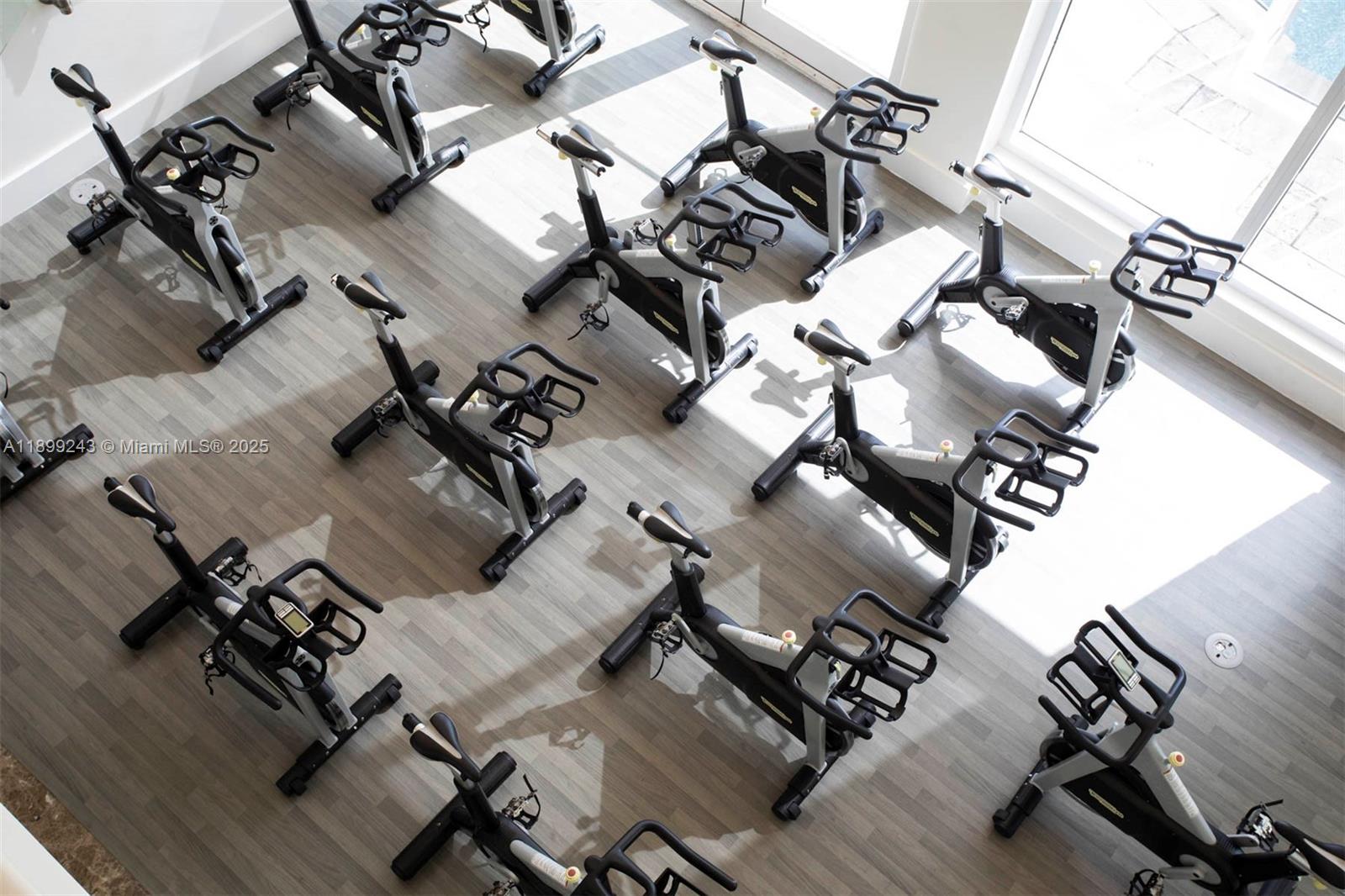 4775 Collins Ave #1708 Miami Beach, FL 33140