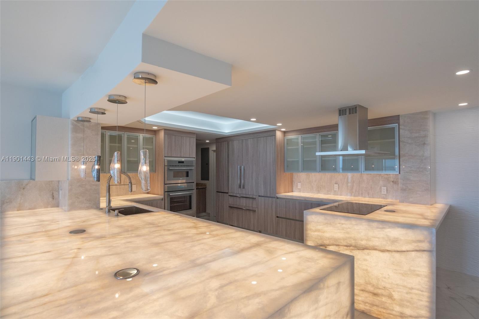 700 S Ocean Blvd #504