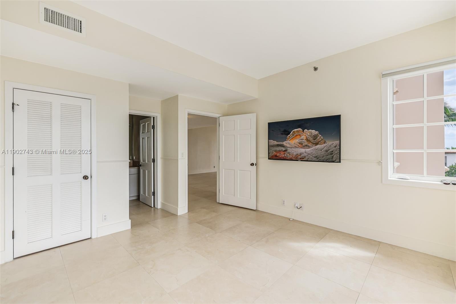 19236 Fisher Is Dr #19236 Miami Beach, FL 33109