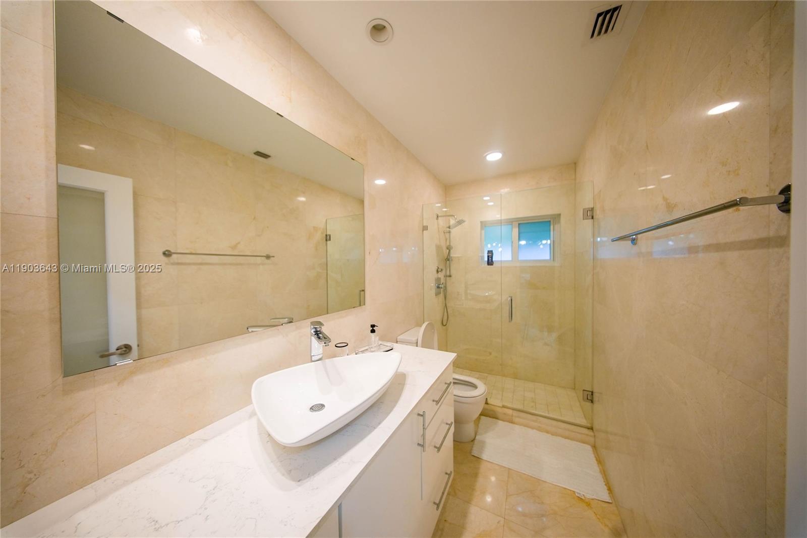 1242 NE 81st Ter Miami, FL 33138