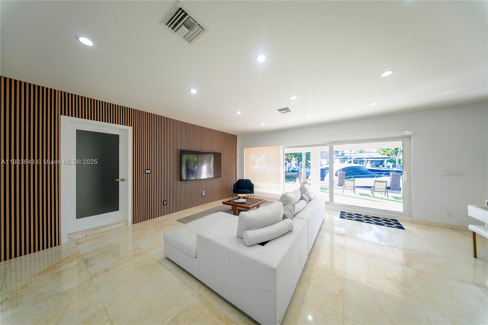 1242 NE 81st Ter Miami, FL 33138