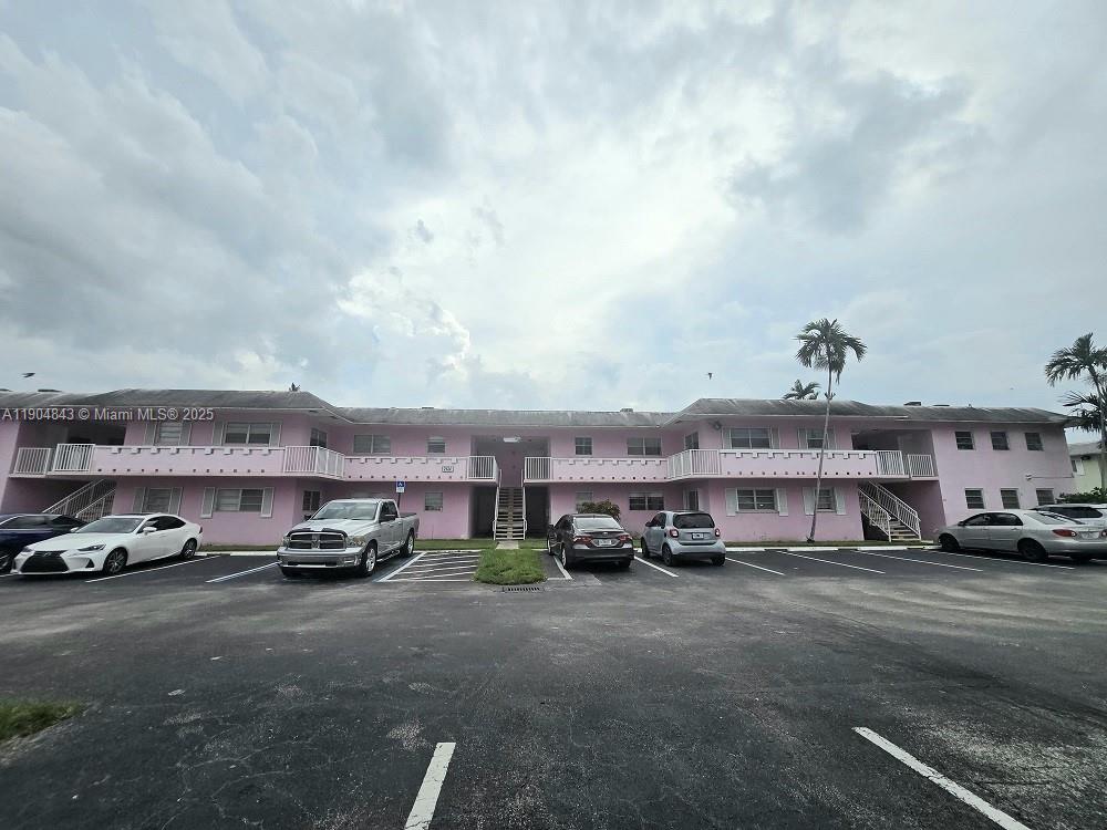 7520 SW 82nd St #G118