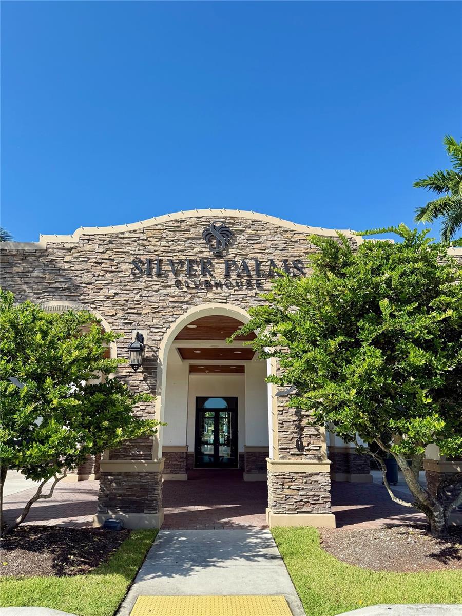 11326 SW 238th St #11326