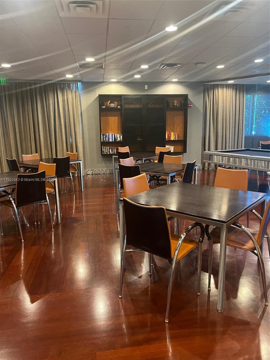 image Azure Condominium36