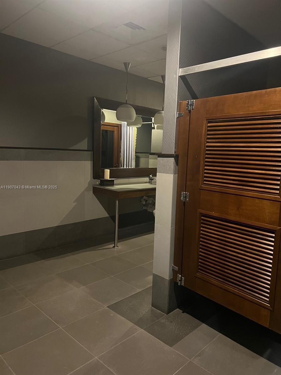 image Azure Condominium41