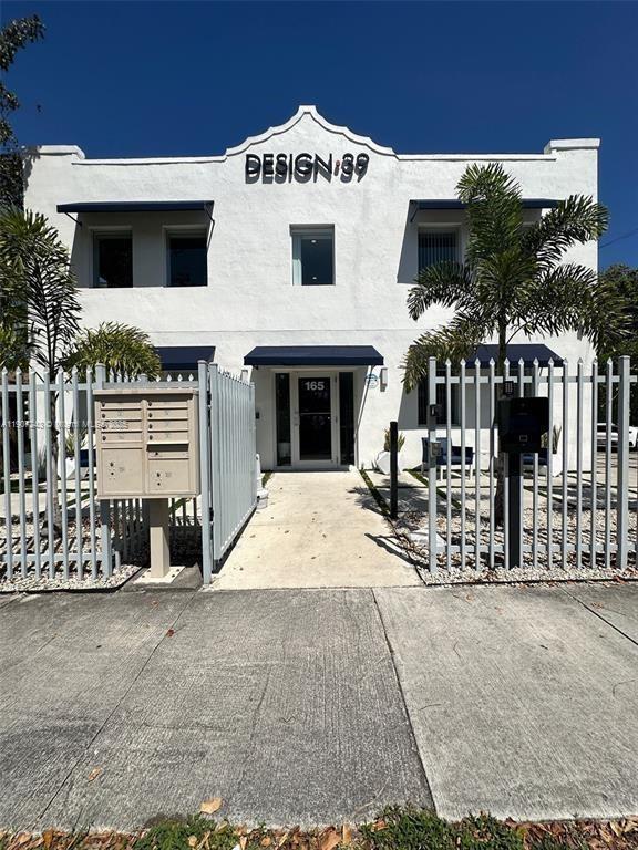 165 NW 39th St #7 Miami, FL 33127