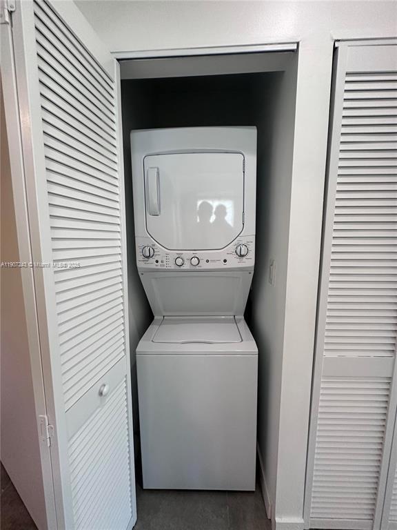 165 NW 39th St #7 Miami, FL 33127