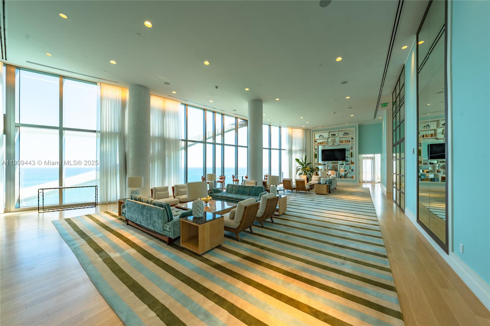 15701 Collins Ave #4303 Sunny Isles Beach, FL 33160