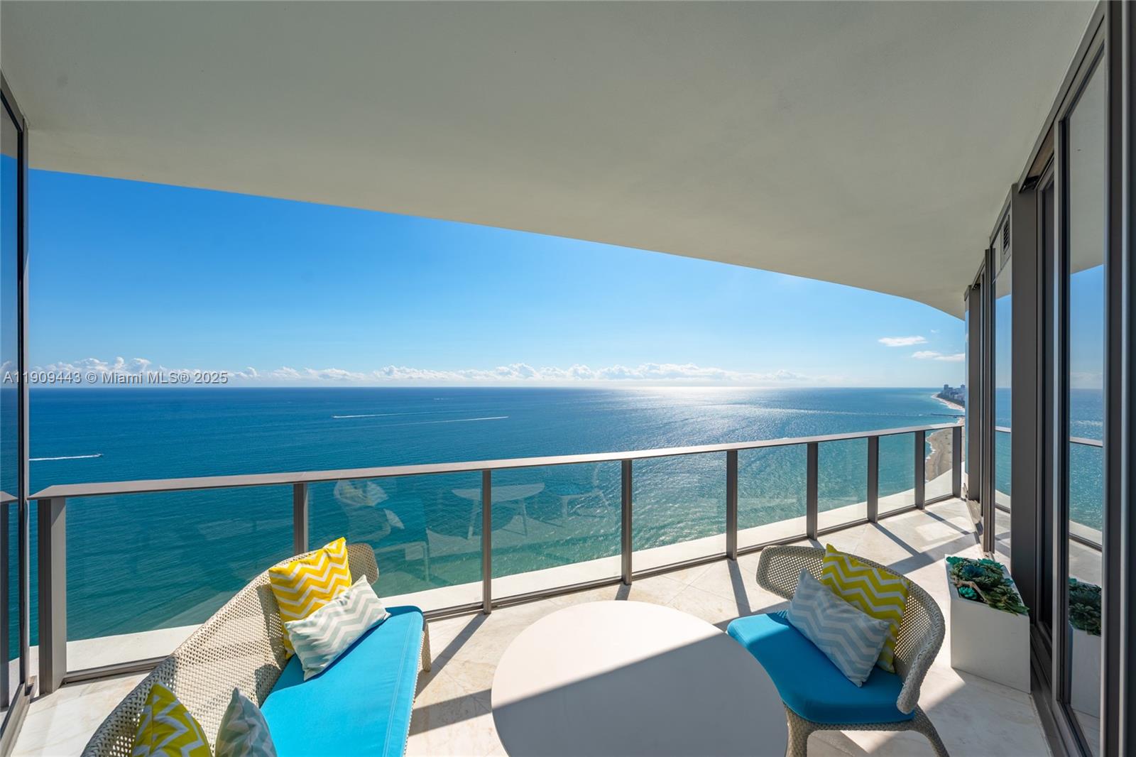 15701 Collins Ave #4303 Sunny Isles Beach, FL 33160