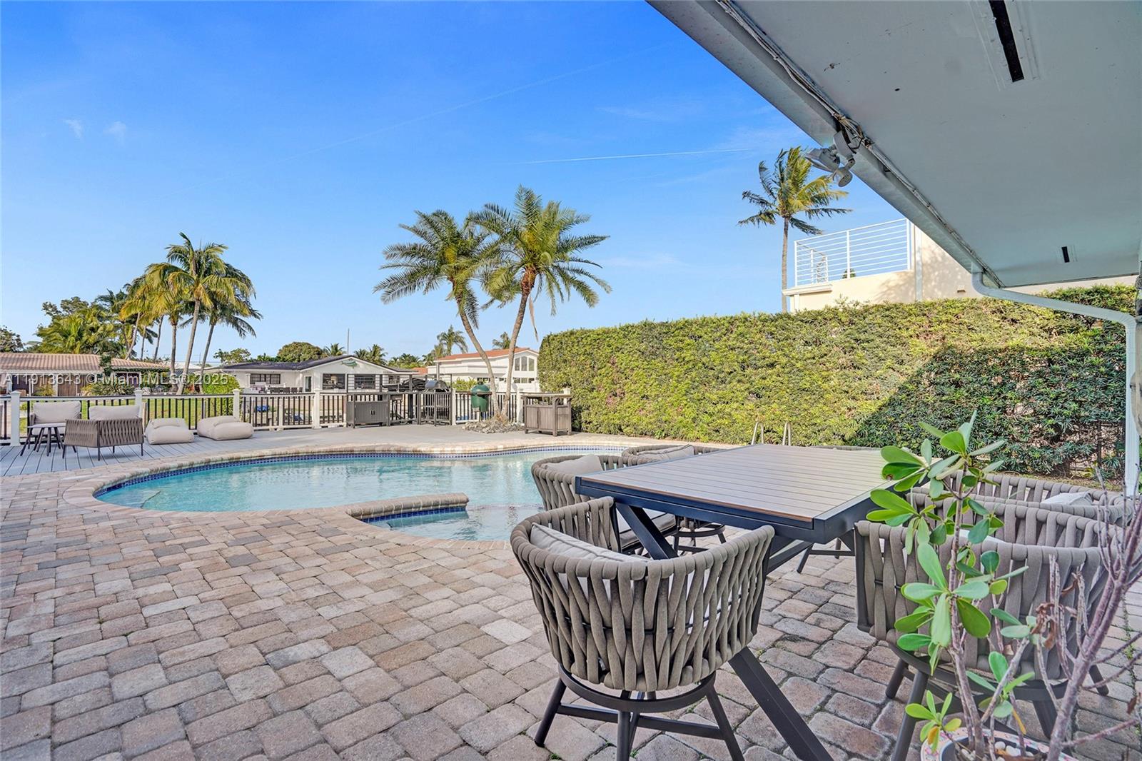 2661 NE 22nd Ct Pompano Beach, FL 33062