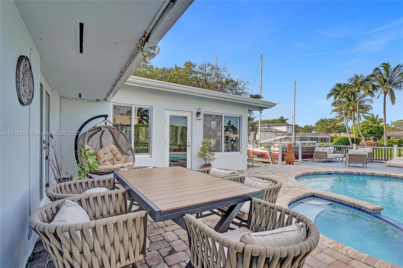 2661 NE 22nd Ct Pompano Beach, FL 33062