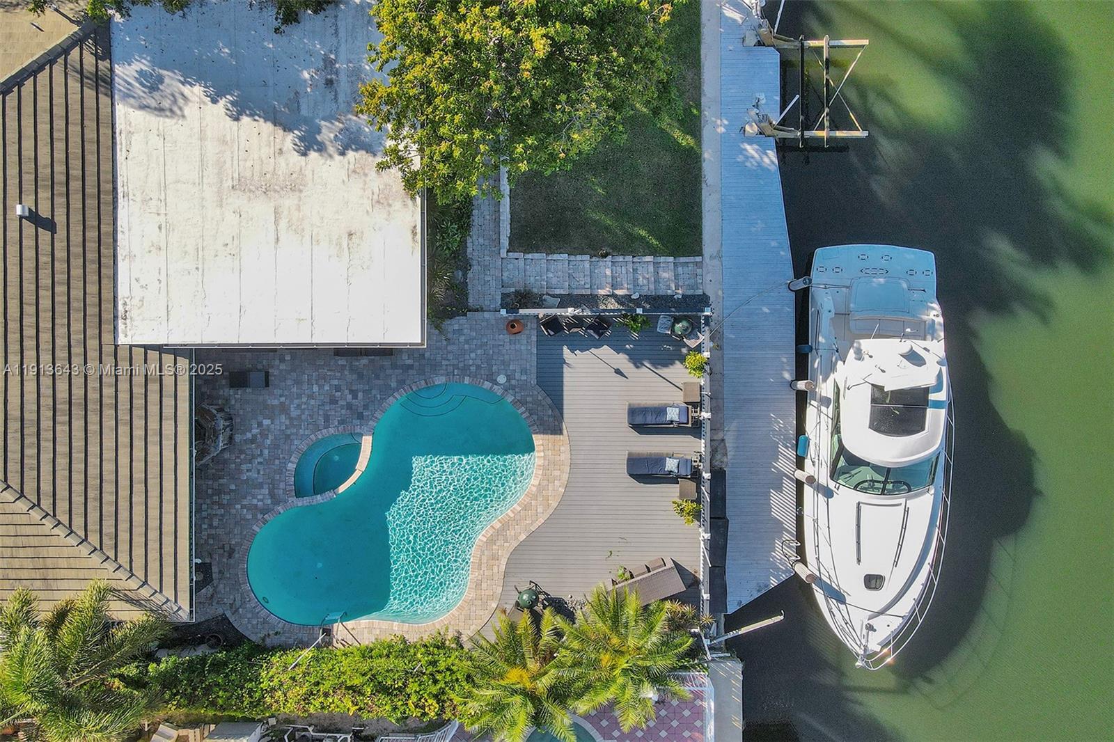 2661 NE 22nd Ct Pompano Beach, FL 33062