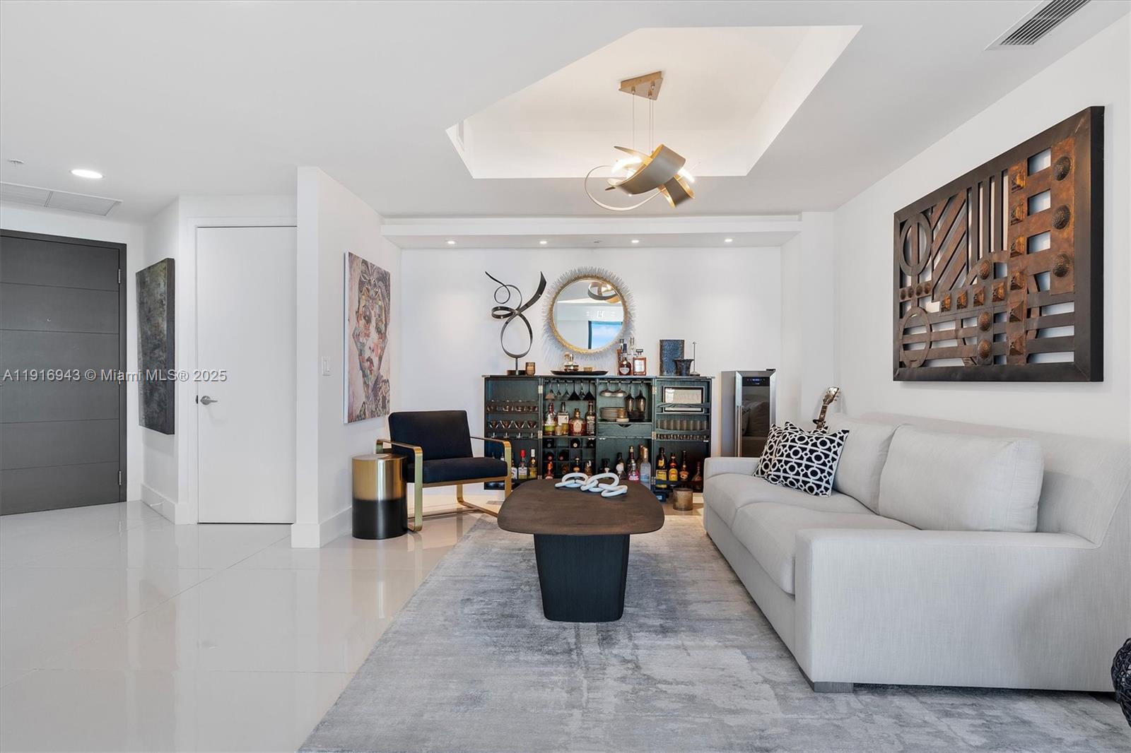 17301 Biscayne Blvd #2202 North Miami Beach, FL 33160