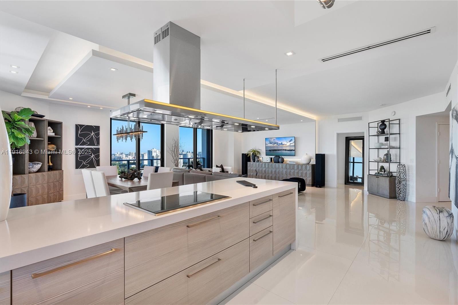 17301 Biscayne Blvd #2202 North Miami Beach, FL 33160