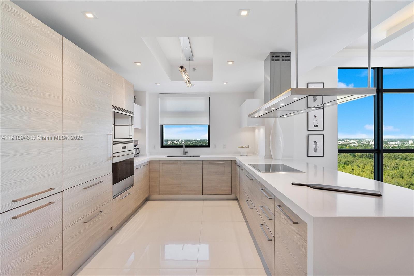 17301 Biscayne Blvd #2202 North Miami Beach, FL 33160