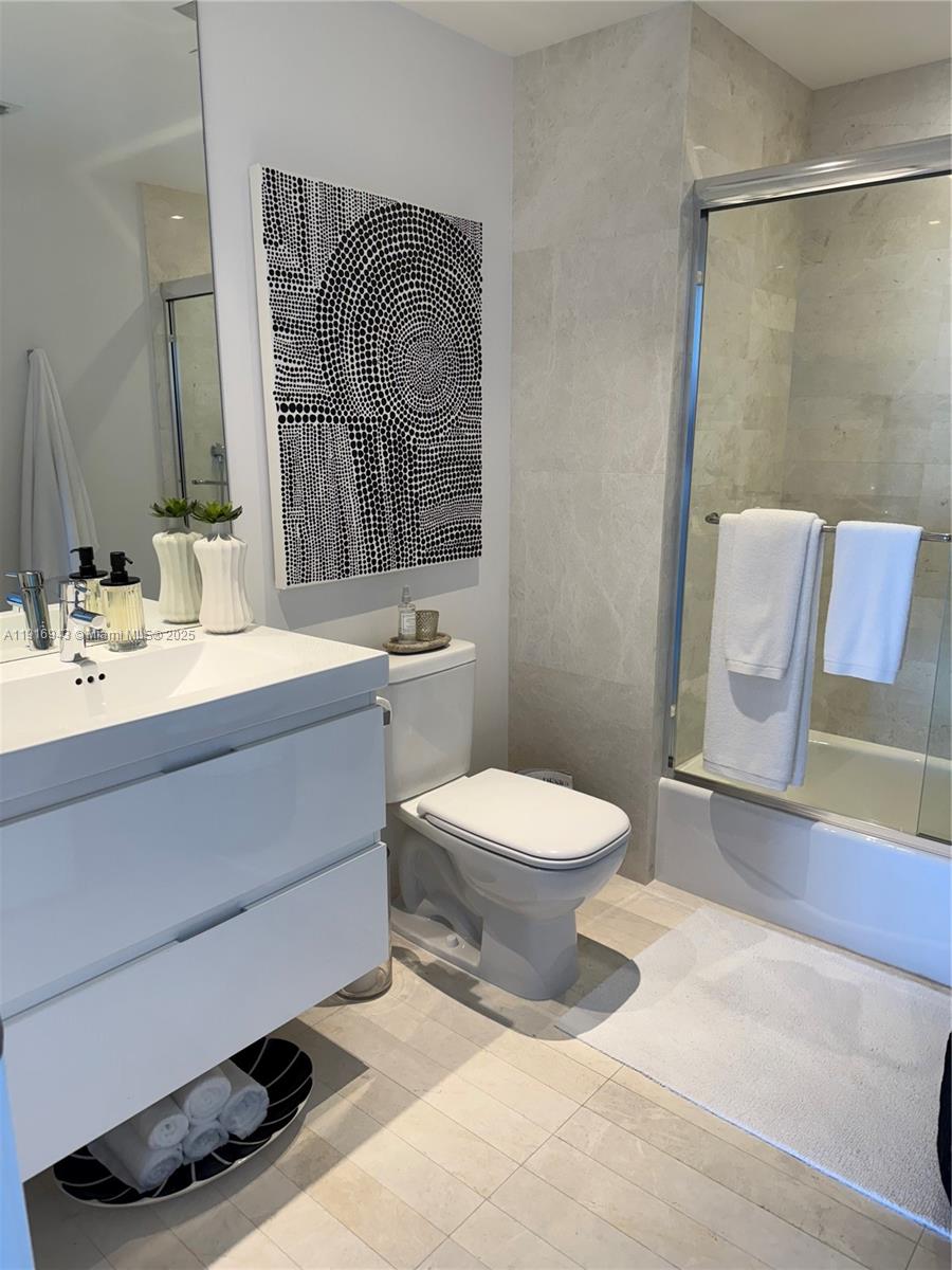 17301 Biscayne Blvd #2202 North Miami Beach, FL 33160