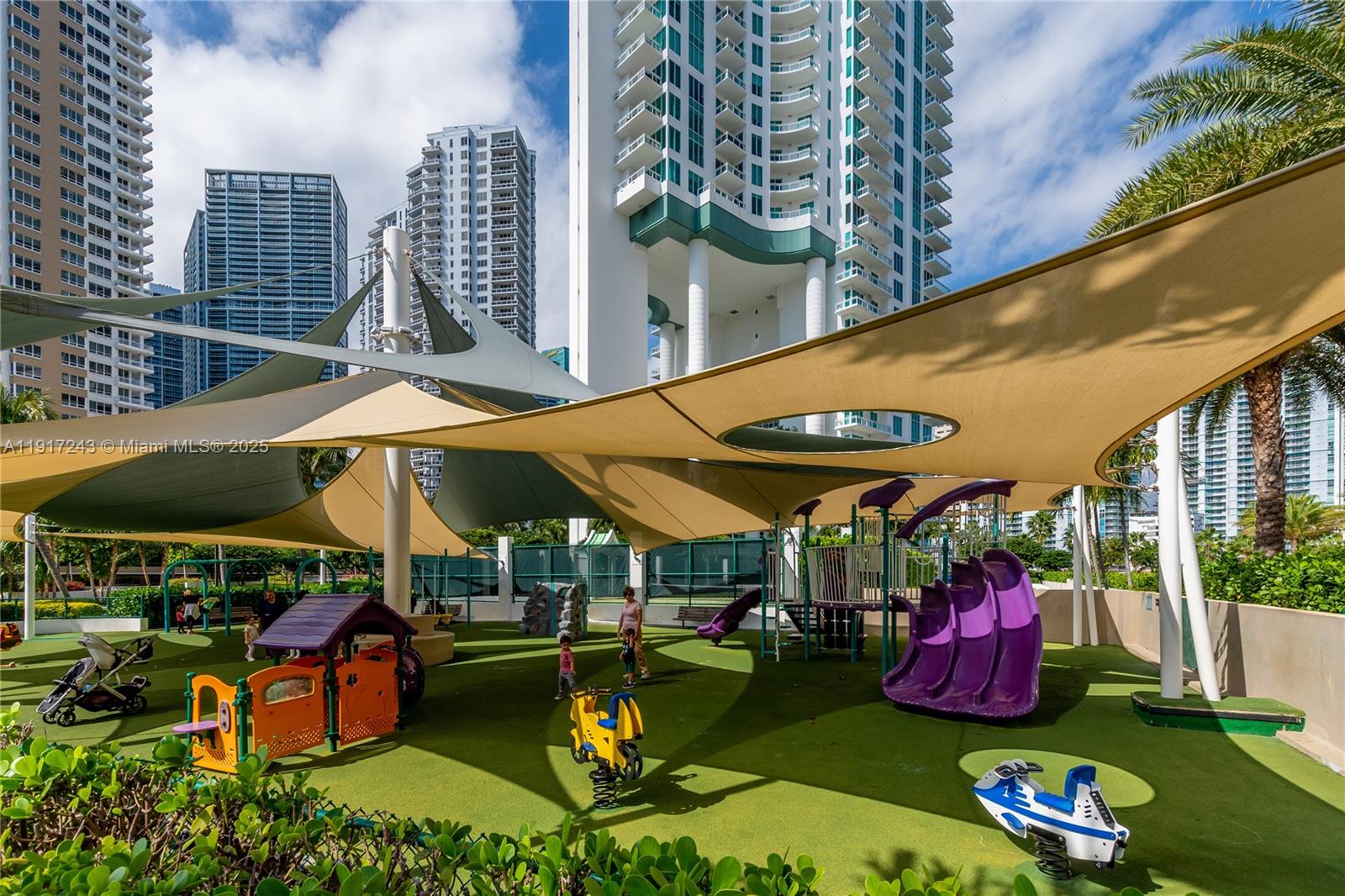 image Courts Brickell Key16