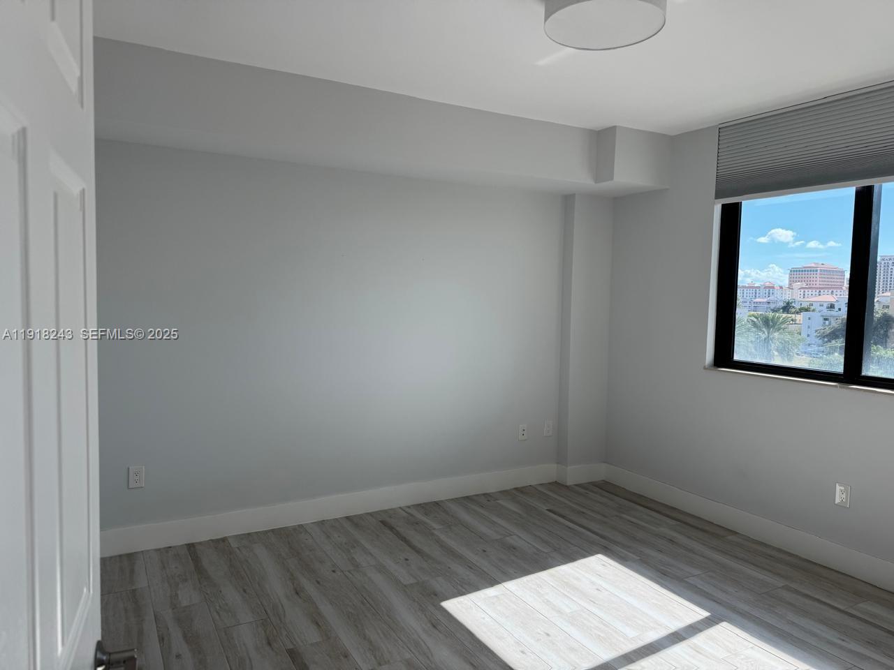 image 1300 Ponce Condos12