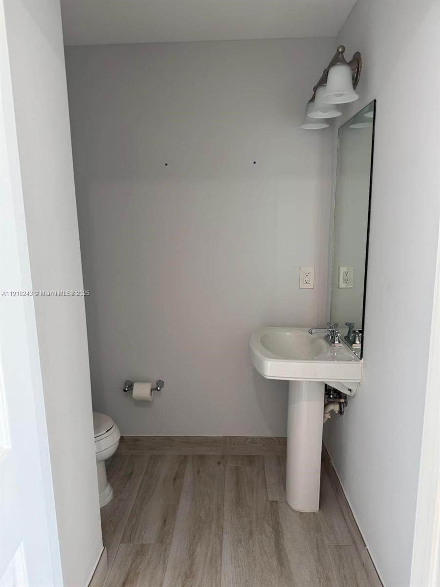 image 1300 Ponce Condos17