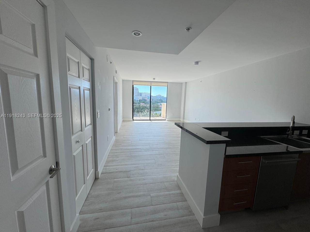 image 1300 Ponce Condos8