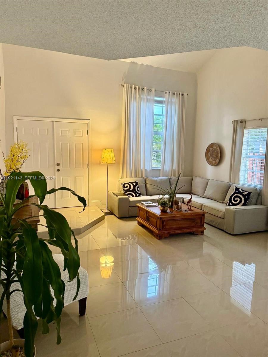 11150 SW 161st Pl Miami, FL 33196