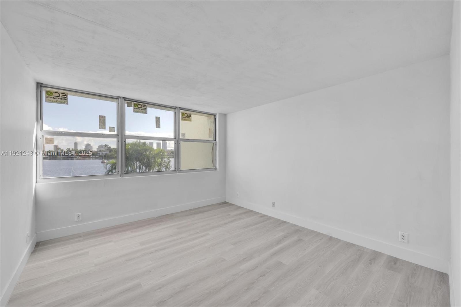 16570 NE 26th Ave #2A North Miami Beach, FL 33160