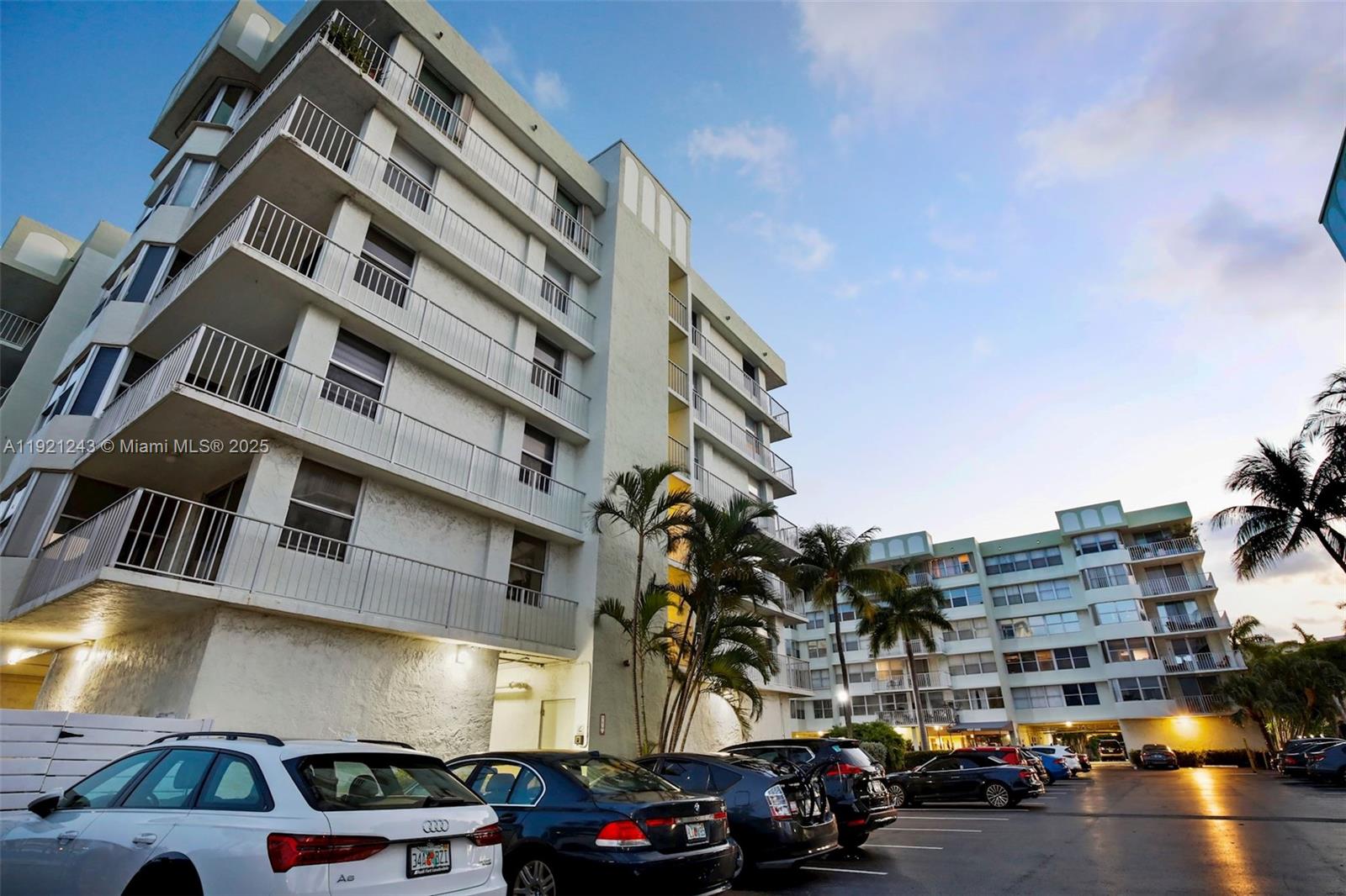 16570 NE 26th Ave #2A North Miami Beach, FL 33160