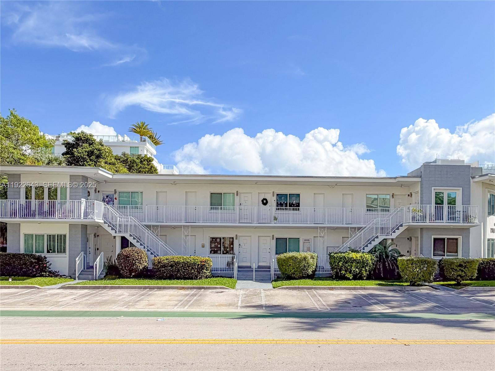 10101 W Bay Hbr Dr #5 Bay Harbor Islands, FL 33154