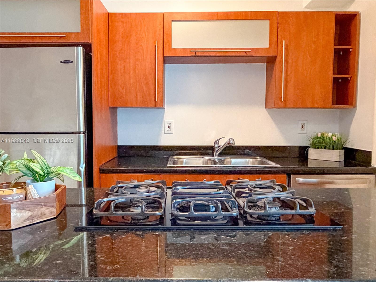 10101 W Bay Hbr Dr #5 Bay Harbor Islands, FL 33154