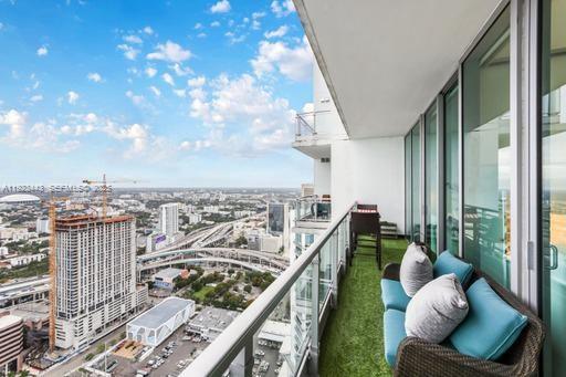 92 SW 3rd St #5108 Miami, FL 33130